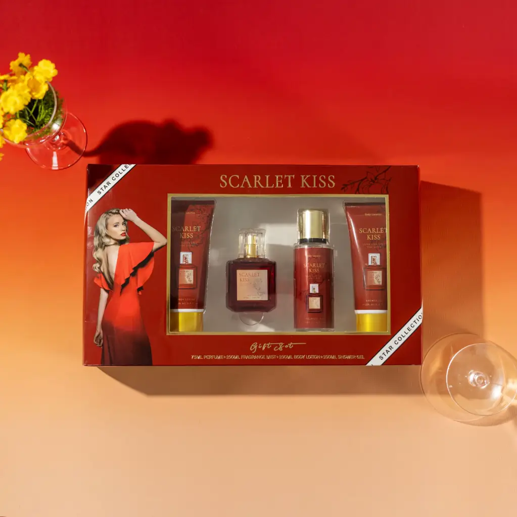 SET REGALO SCARLET KIS DEAR BODY 100ML LOCION+AGUA+SPLASH+GEL DUCHA