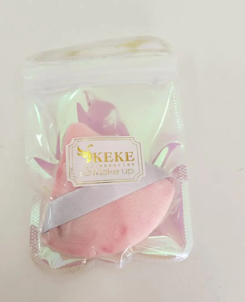 BORLA PARA MAQUILLAJE KEKE TRIANGULAR