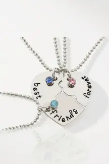 COLLAR SET 3U CORAZONES AMIGAS Y HERMANAS PLATEADO